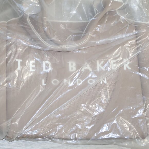 TED BAKER London Nora Knit Beige/Taupe Logo Tote LARGE NWT - Picture 9 of 13